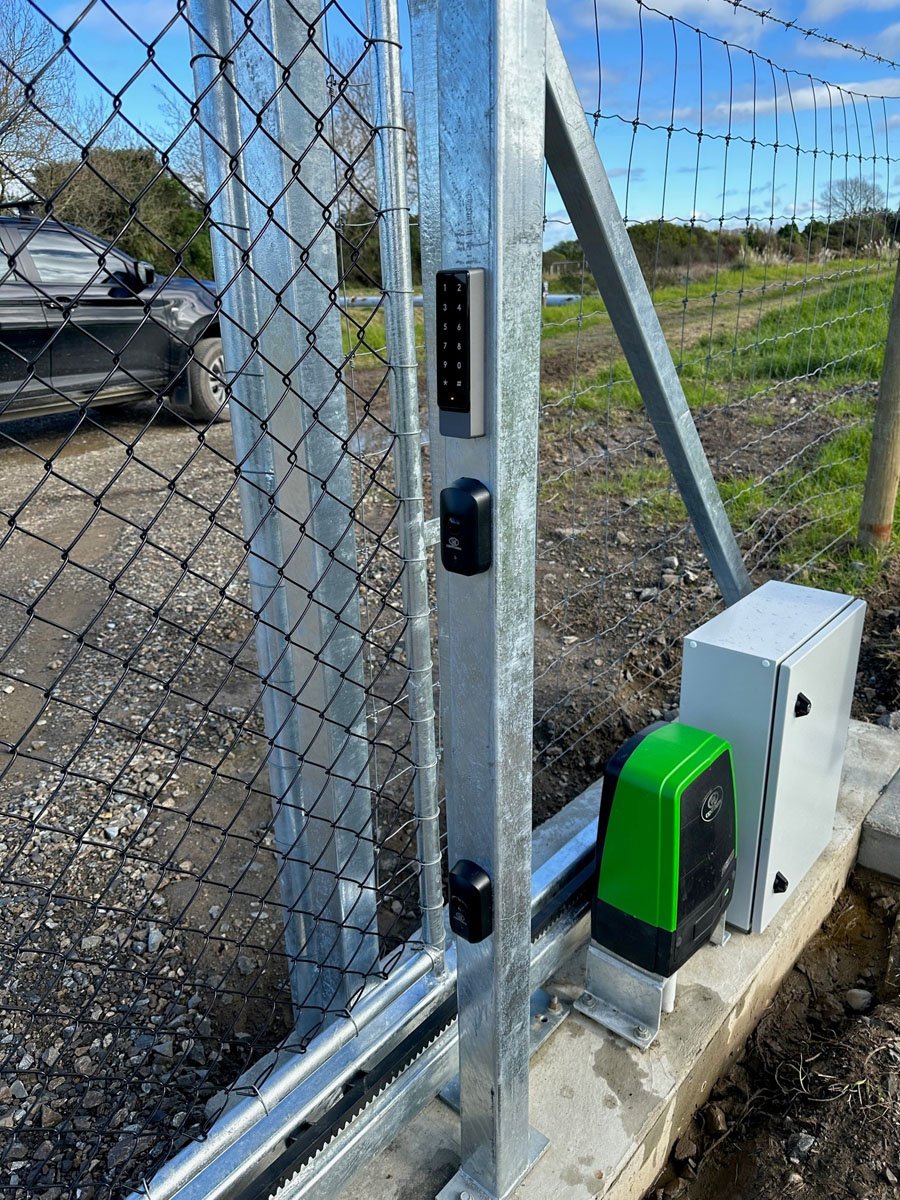 Sliding-Gate-Black-Mesh